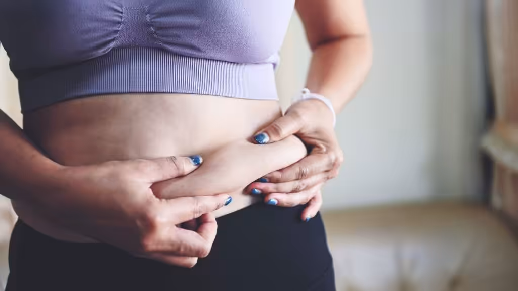 Métodos no quirúrgicos para tratar la piel sobrante