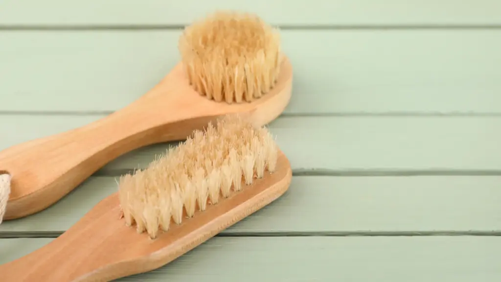 Dry Brushing facial